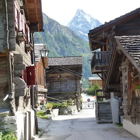 Des Alpes - Sunset View - 木屋 克莱恩 蒙塔纳